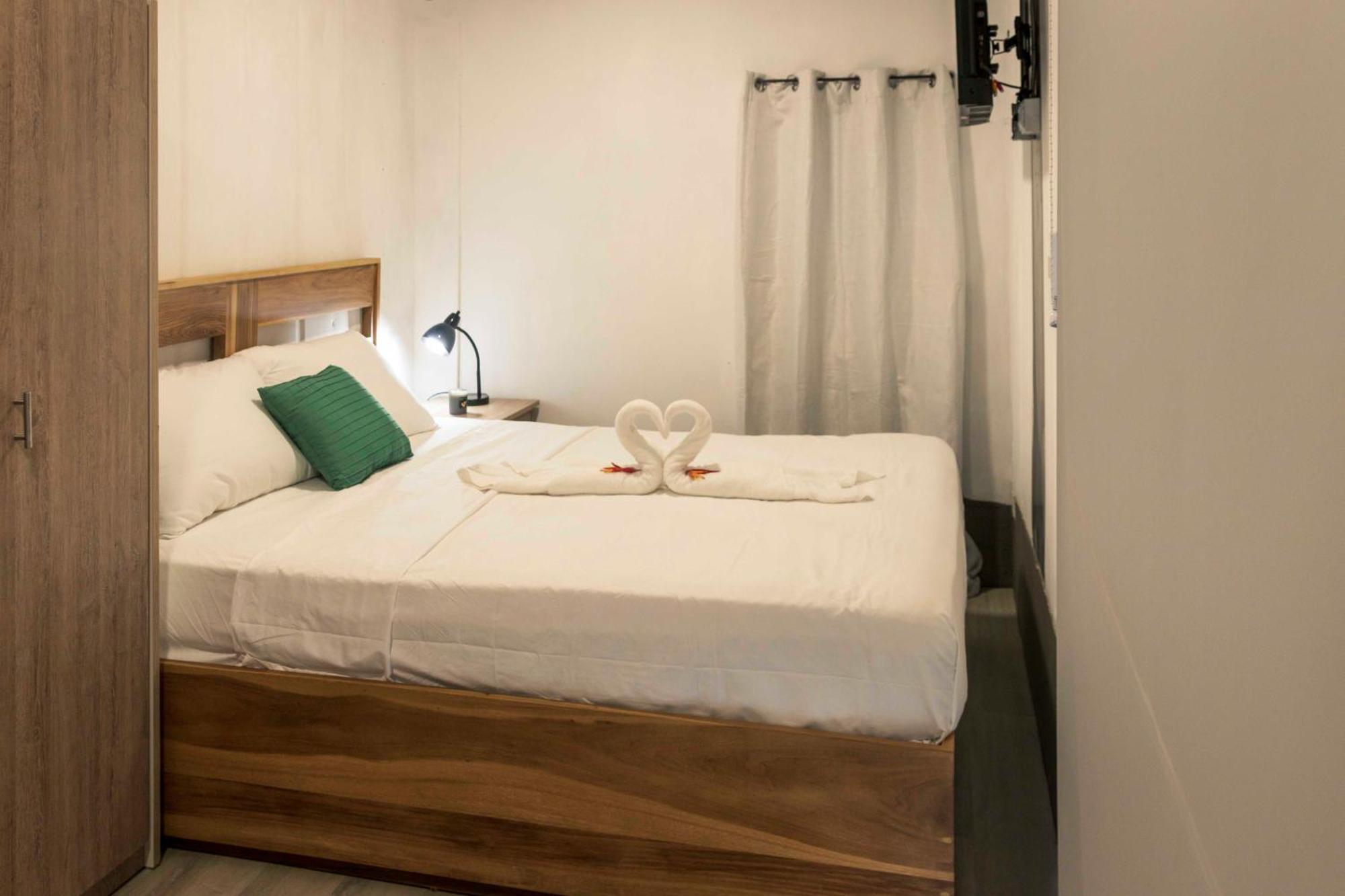 Emi'S Place Container Living Uvita Exteriör bild